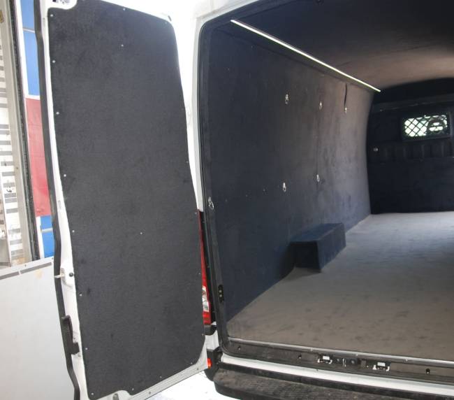 iveco daily panelvan ic mdf hali kaplama Panelvan Araç İçi Kaplama iveco daily panelvan ic mdf hali kaplama